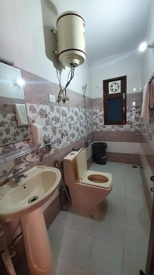 Mountain And Peace Apartman Simlá Homestay szállás