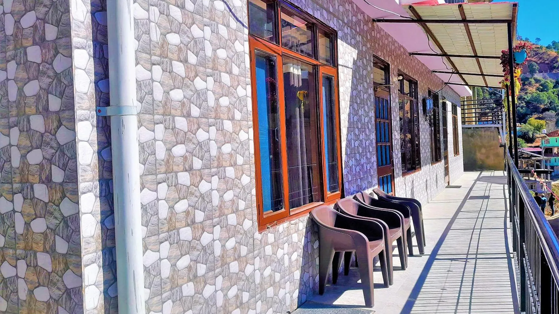 Mountain And Peace Apartman Simlá Homestay szállás