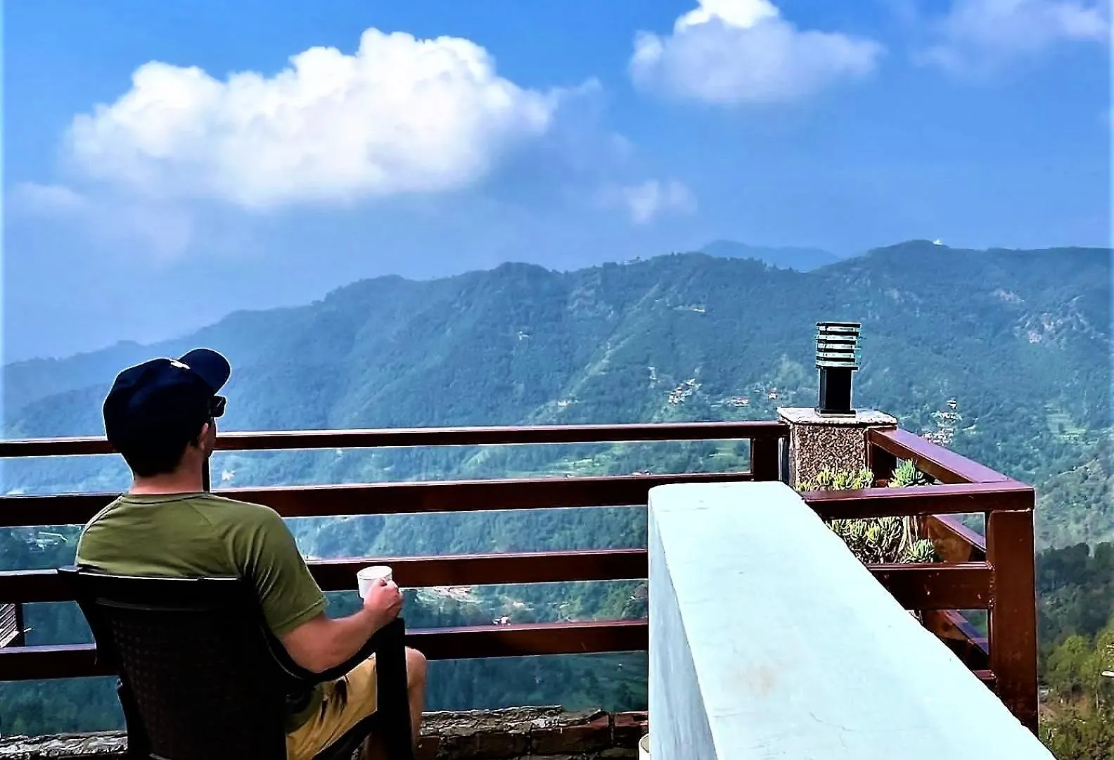 Mountain And Peace Apartment Shimla Homestay