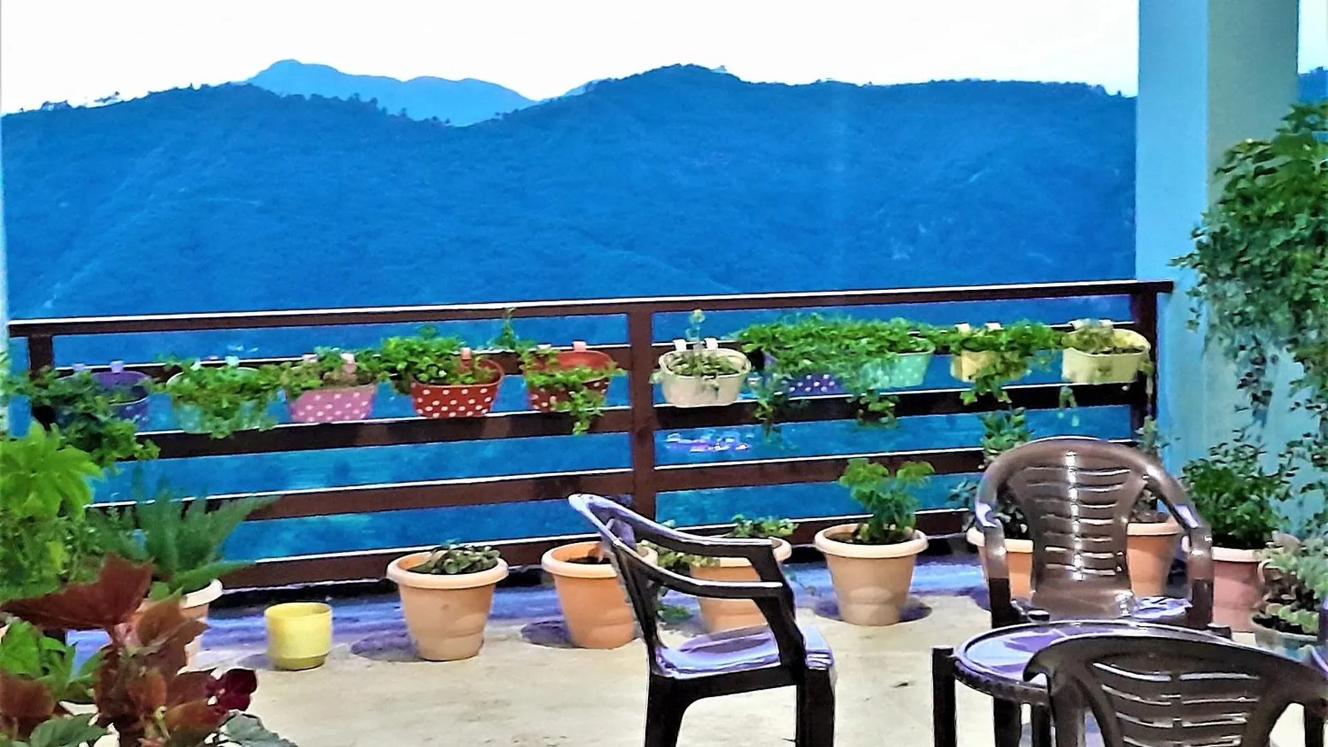 Mountain And Peace Apartment Shimla 0*,