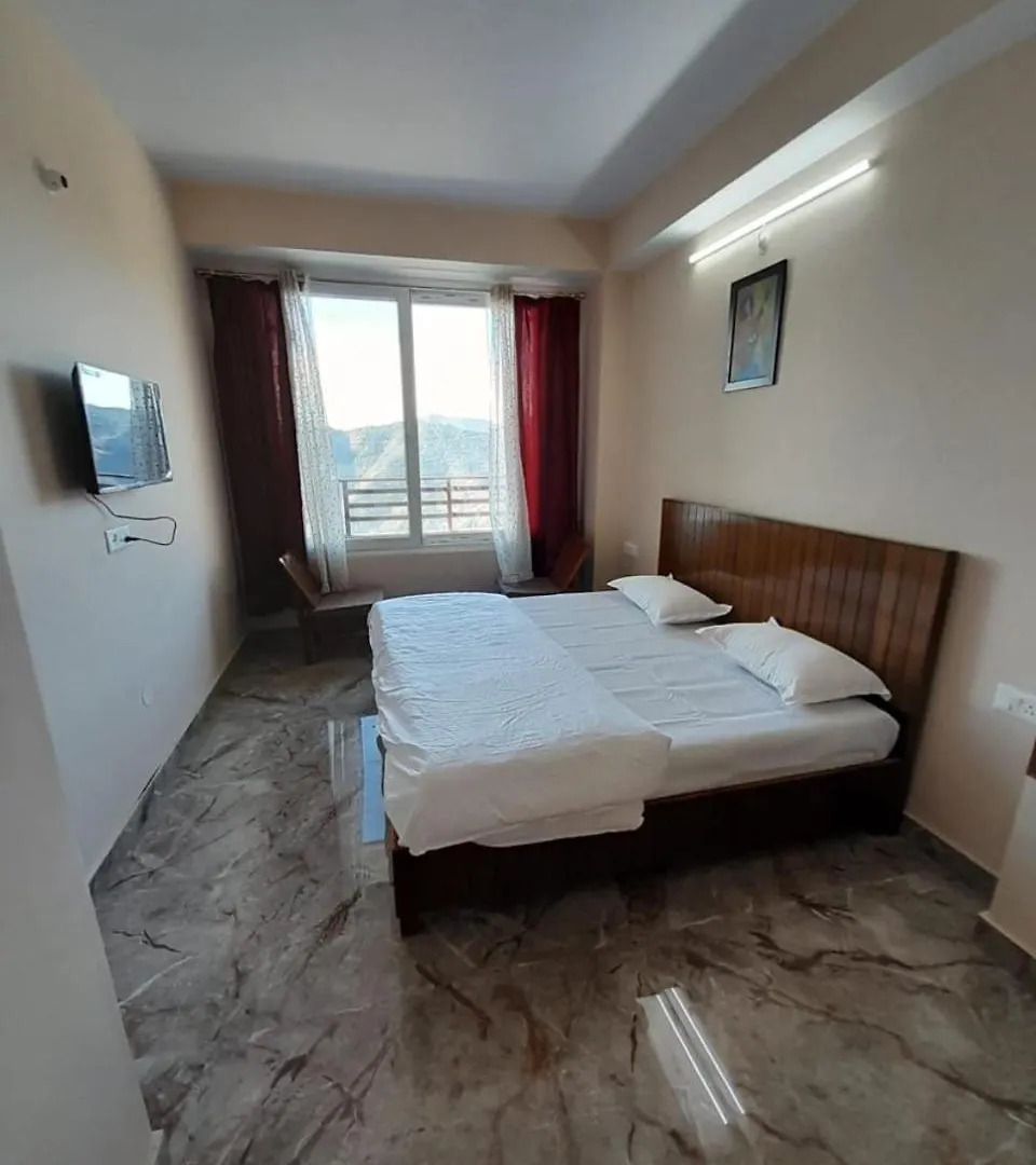 Mountain And Peace Apartment Shimla Homestay